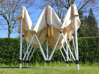 4x4 tente pliable, demi-ouverte